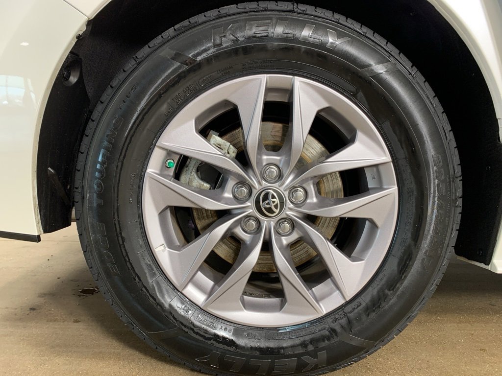 Used 2021 Toyota Sienna XLE w/ XLE Plus Package image 42