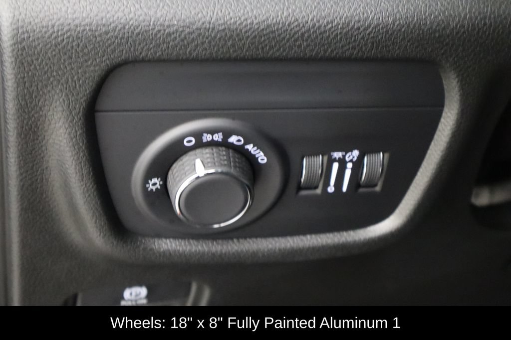Used 2024 Jeep Grand Cherokee Altitude AWD/4WD image 22