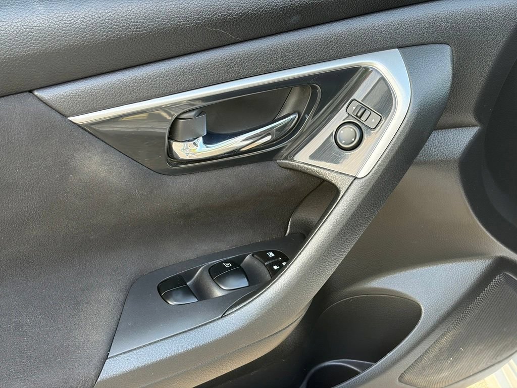 Used 2014 Nissan Altima 2.5 S FWD image 13