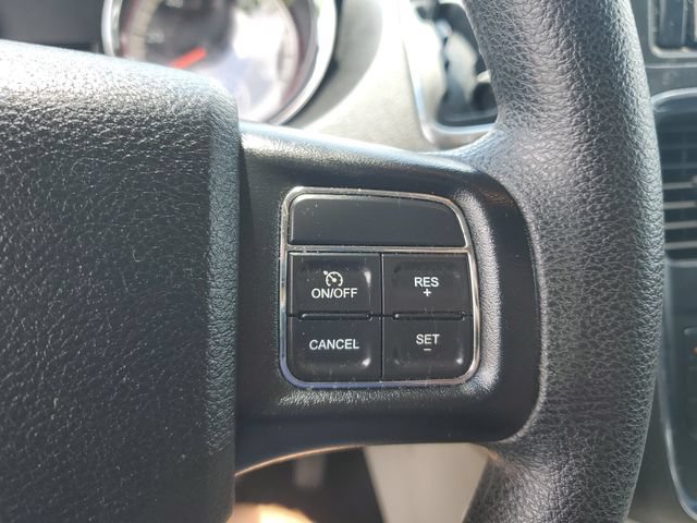 Used 2016 Dodge Grand Caravan SXT FWD image 13