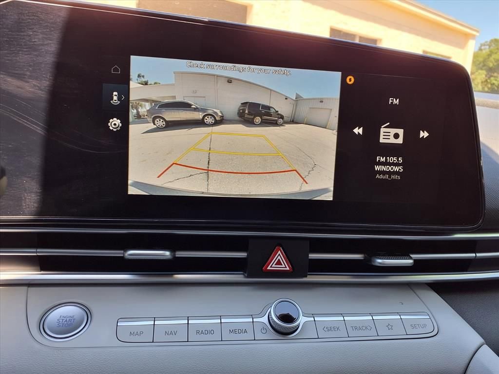 Used 2025 Hyundai Elantra Limited FWD image 24