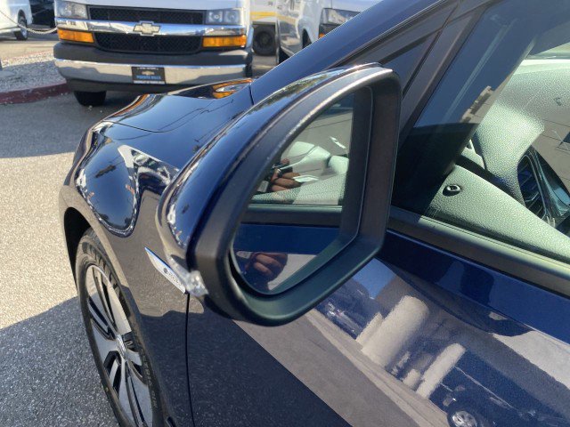 Used 2015 Volkswagen e-Golf SEL Premium image 20