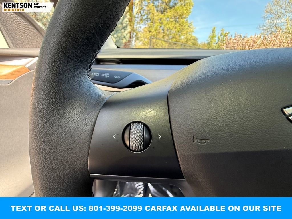 Used 2023 Tesla Model Y Performance AWD/4WD image 17