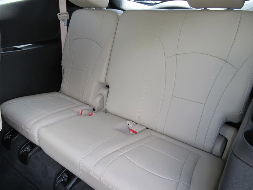 Used 2020 Buick Enclave Premium w/ Sun and Sites Package FWD image 34