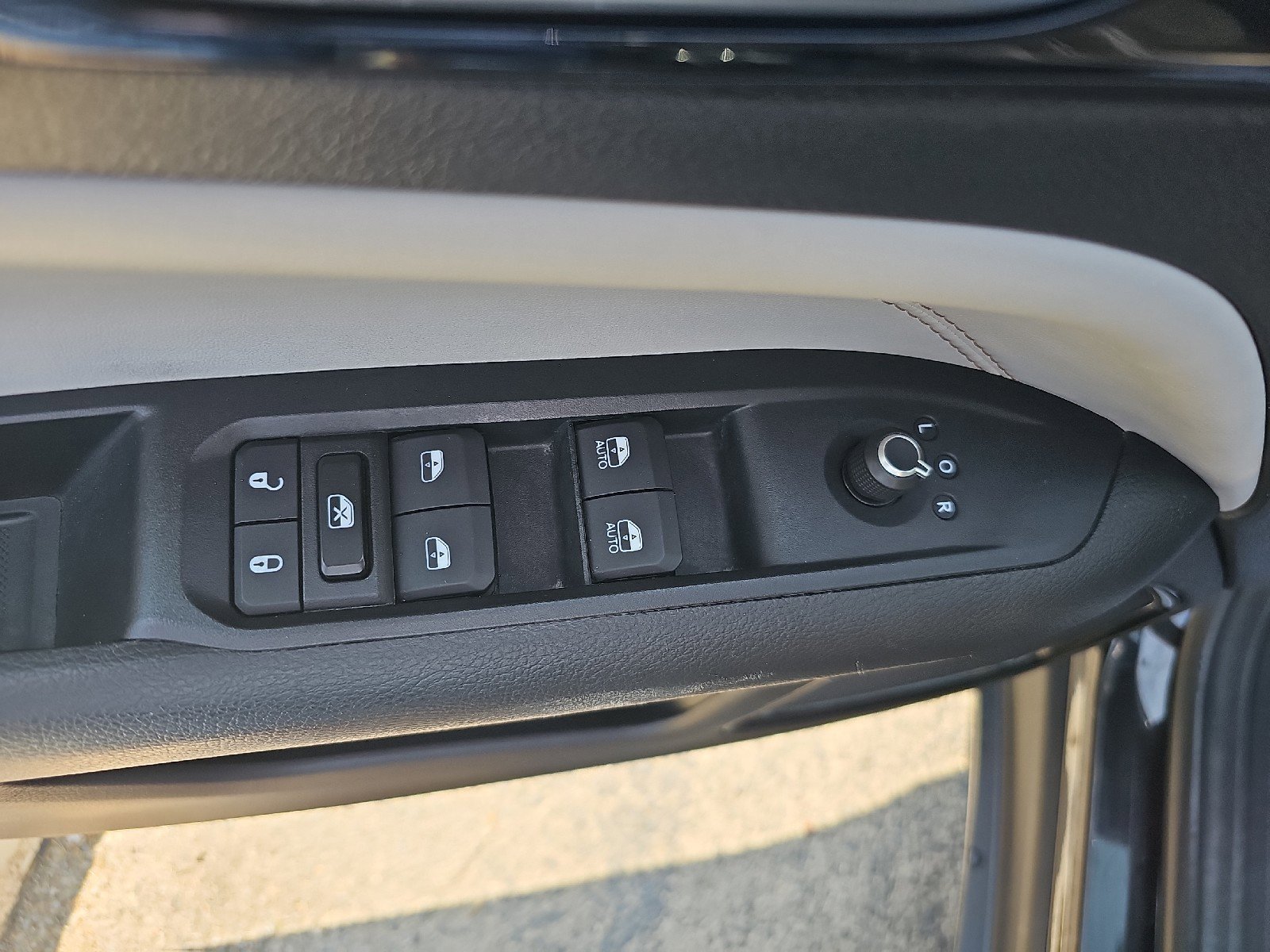 Used 2022 Jeep Compass Limited image 10