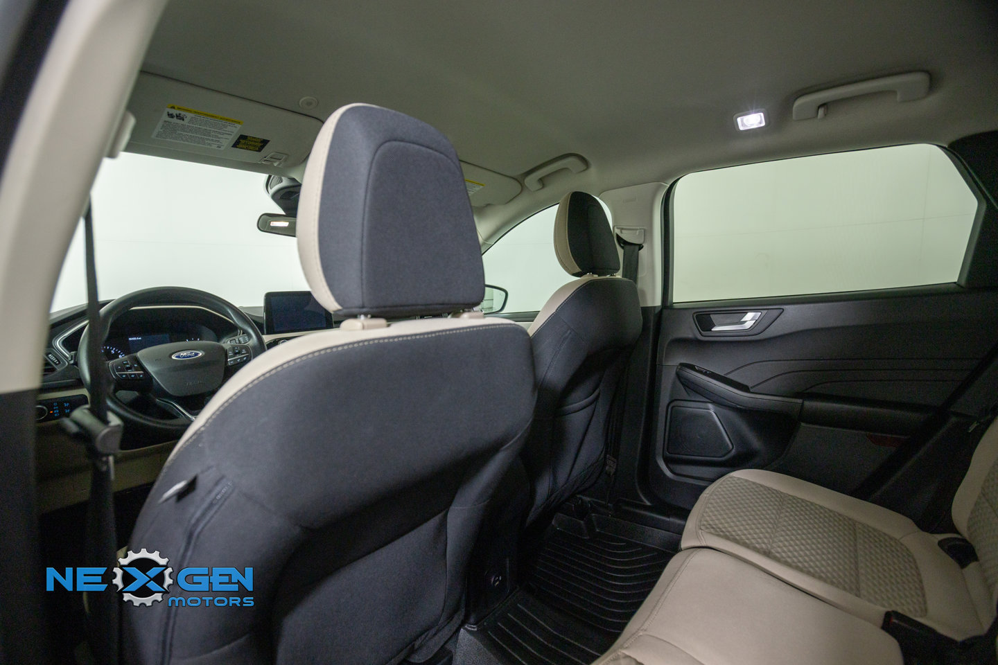 Used 2021 Ford Escape SE FWD image 29