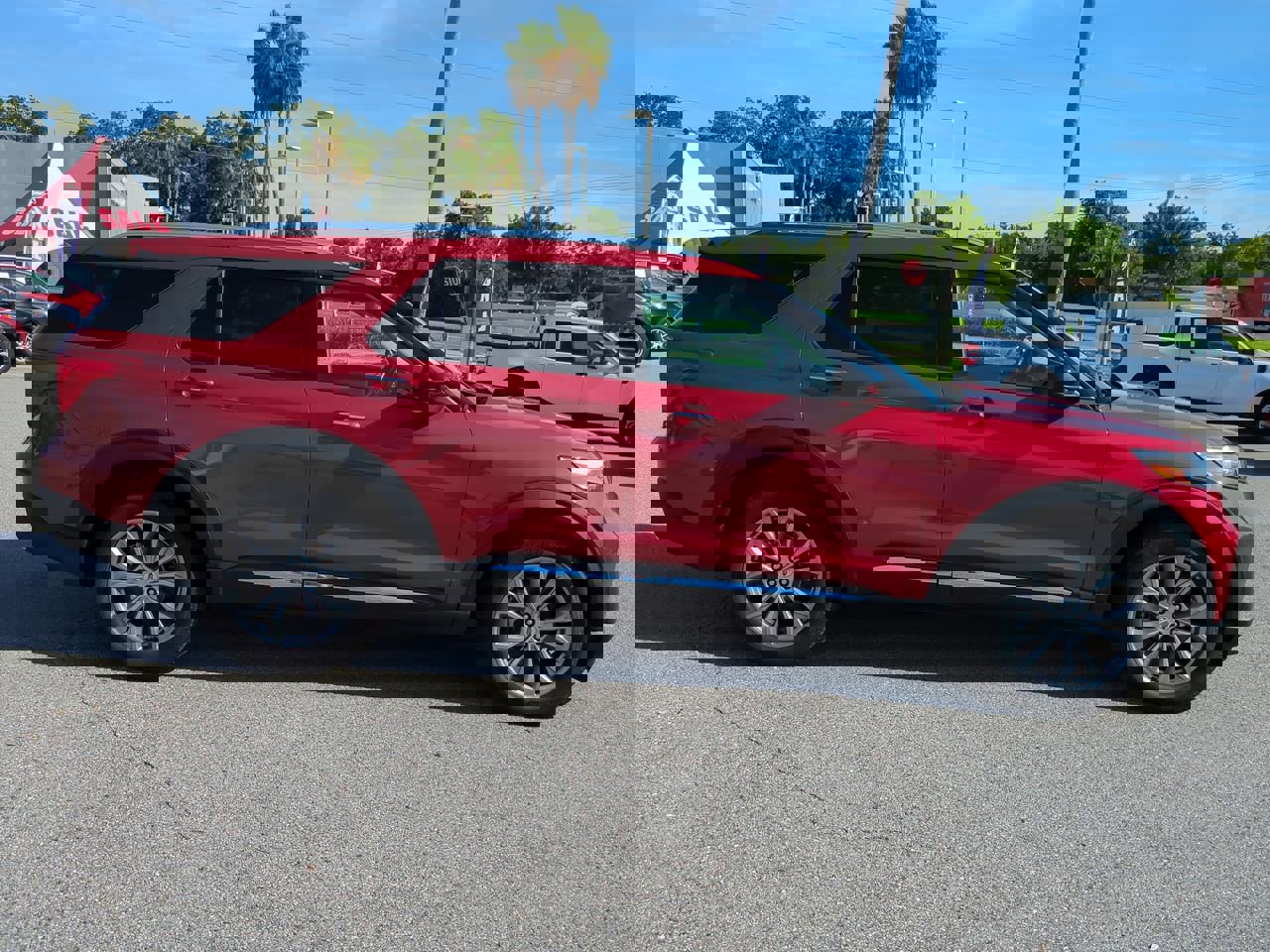 Used 2023 Ford Explorer Limited image 3