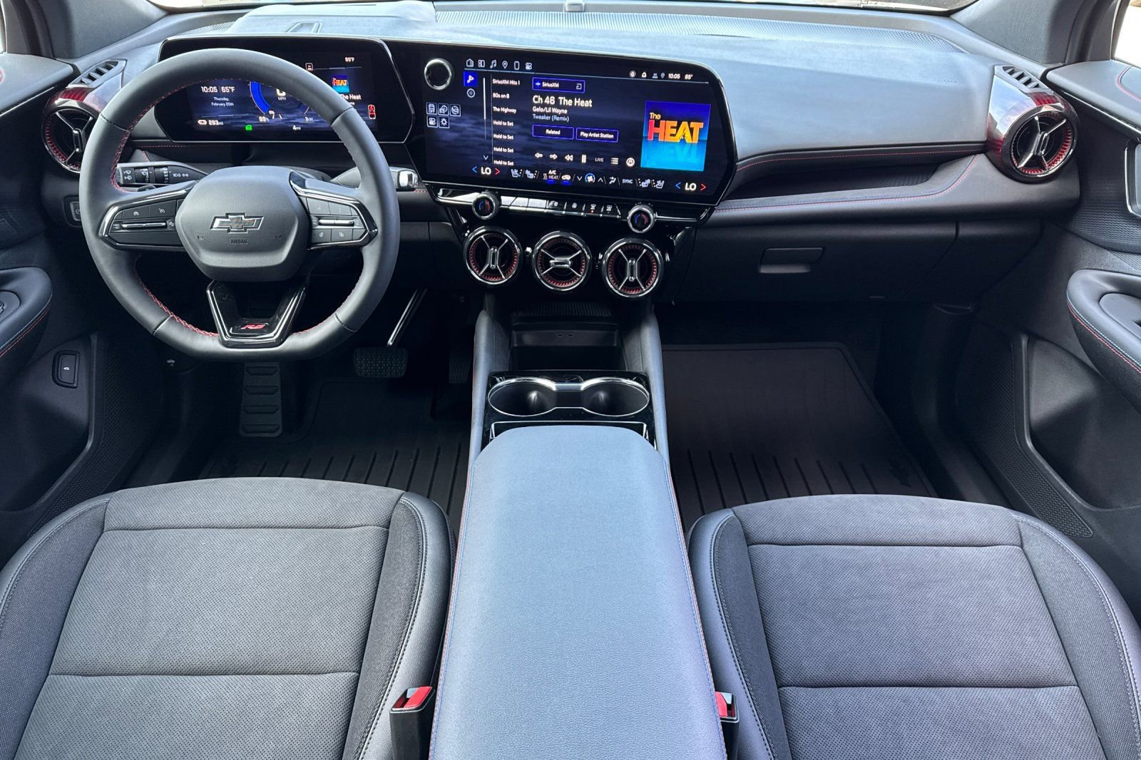 New 2025 Chevrolet Blazer EV RS image 13