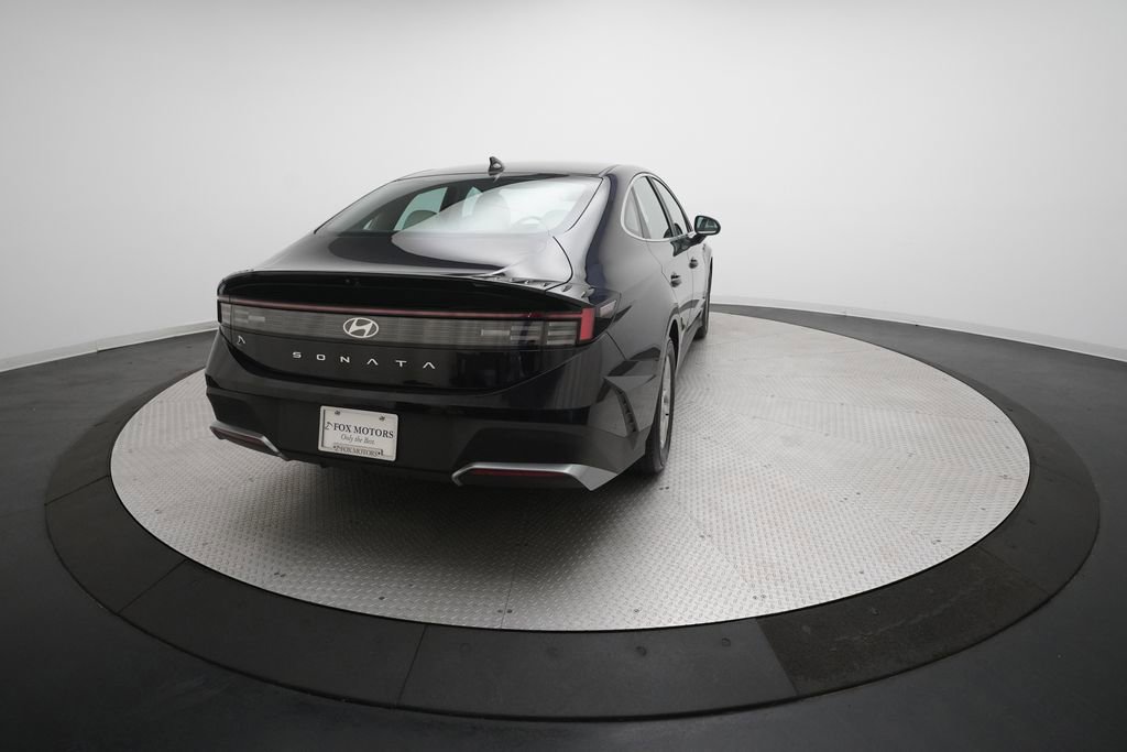 Used 2025 Hyundai Sonata SE image 13