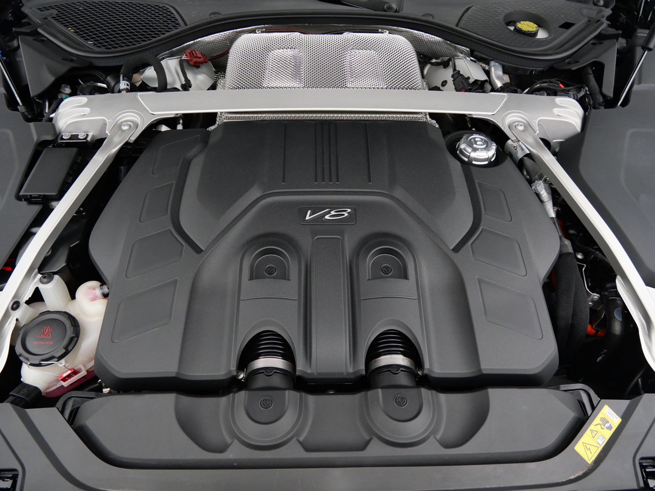 Used 2025 Bentley Flying Spur Plug-In Hybrid AWD/4WD image 31