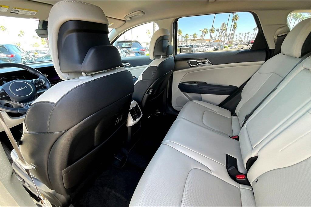 Used 2023 Kia Sportage EX image 18