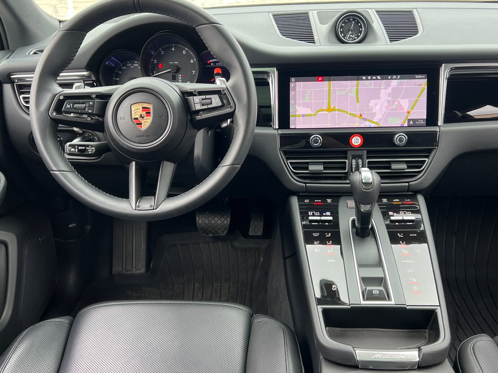 Certified 2025 Porsche Macan image 15