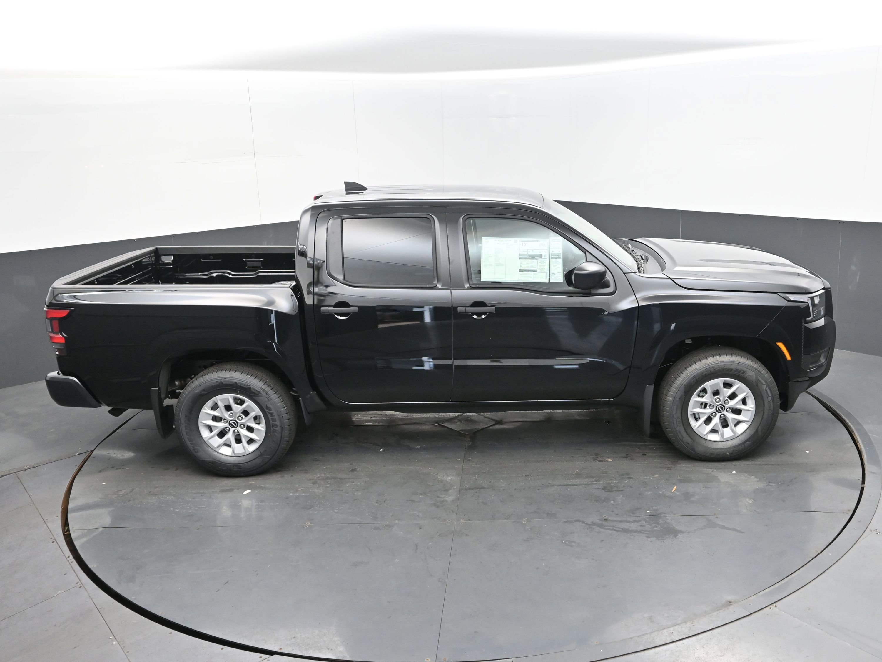 New 2026 Nissan Frontier S image 35
