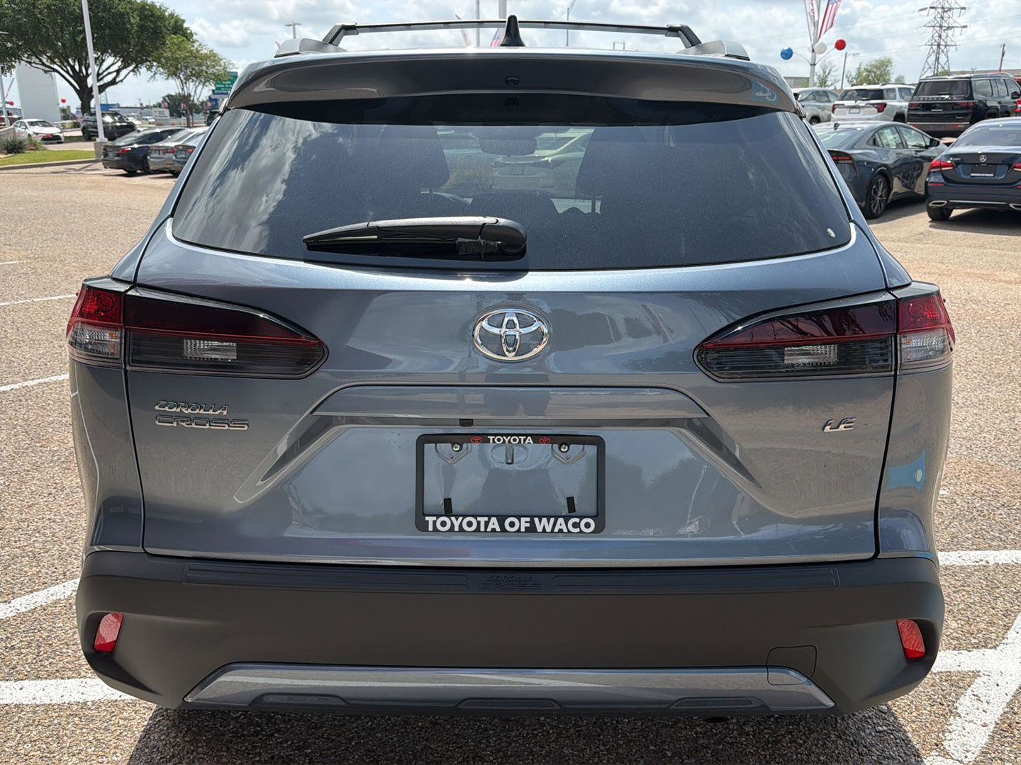 Used 2026 Toyota Corolla Cross LE w/ Moonroof Package image 4