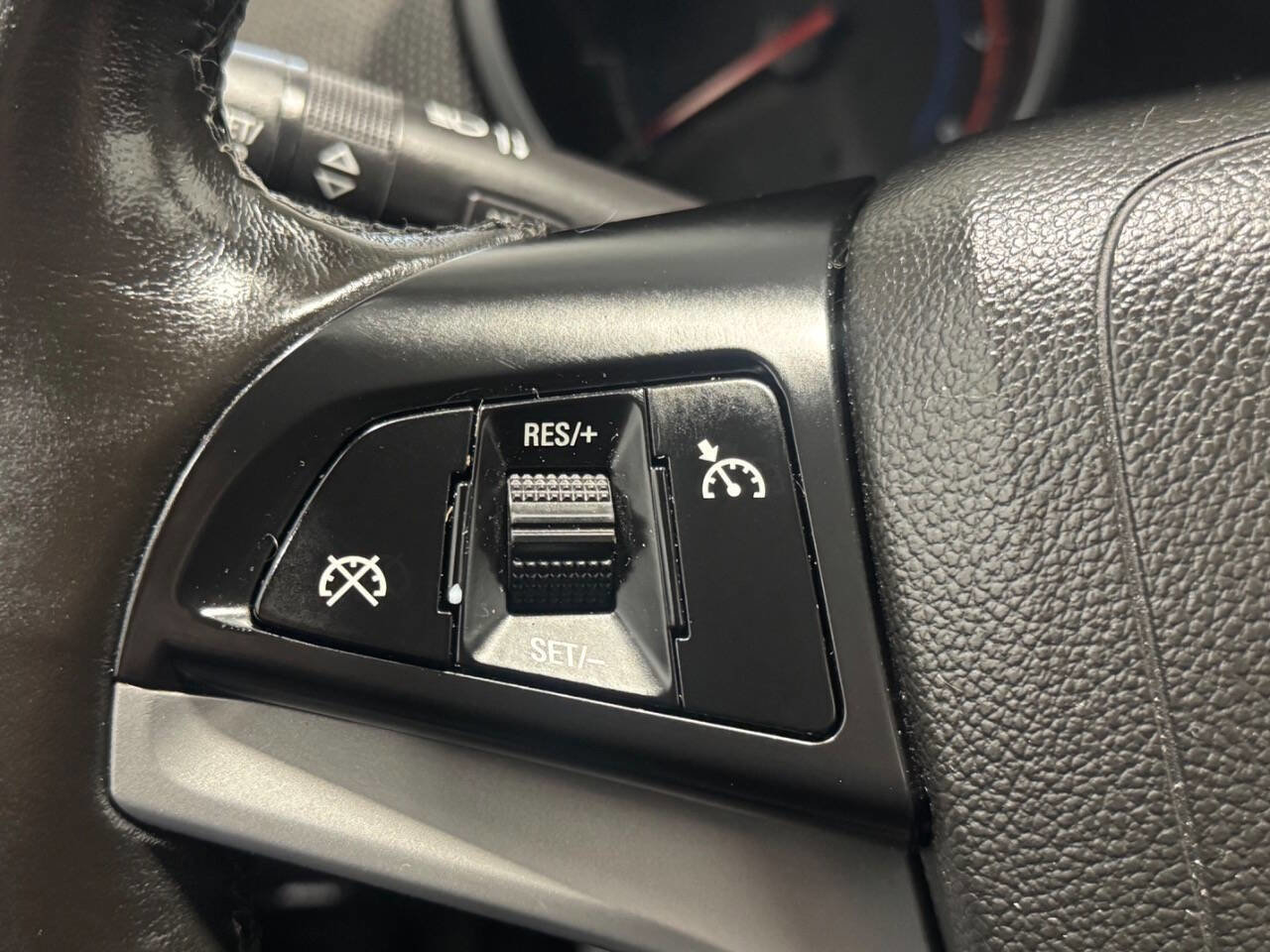 Used 2013 Chevrolet Cruze LT image 25