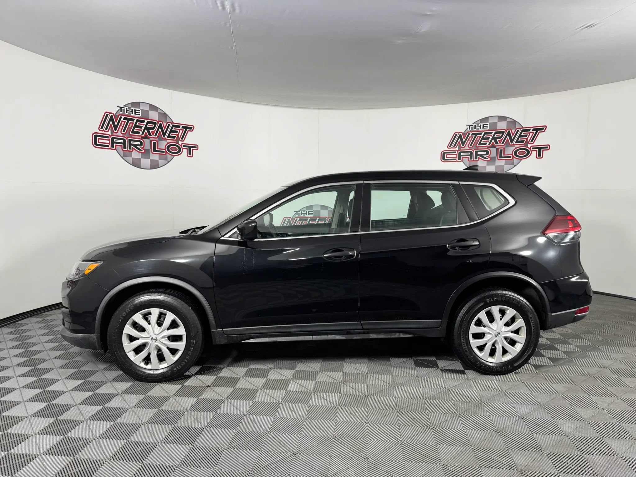 Used 2019 Nissan Rogue S AWD/4WD image 4