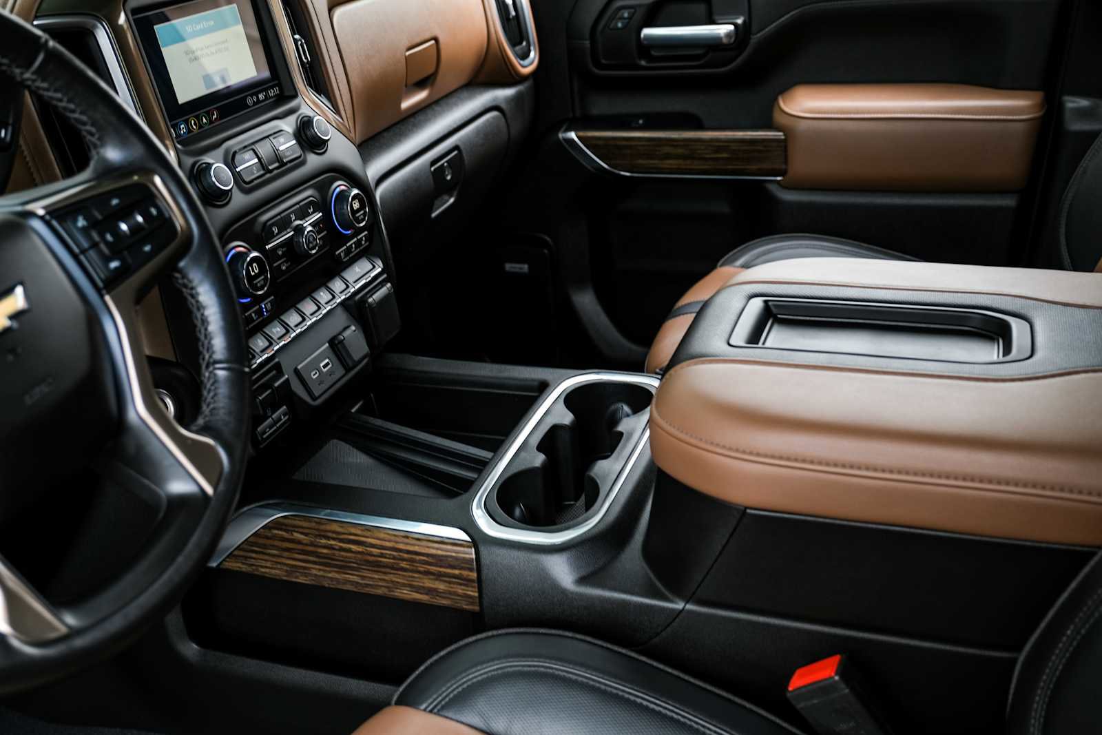 Used 2022 Chevrolet Silverado 3500 High Country AWD/4WD image 26