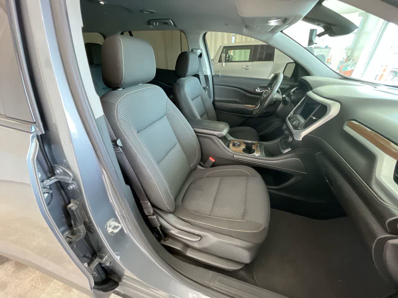 Used 2021 GMC Acadia SLE w/ Elevation Edition AWD/4WD image 25