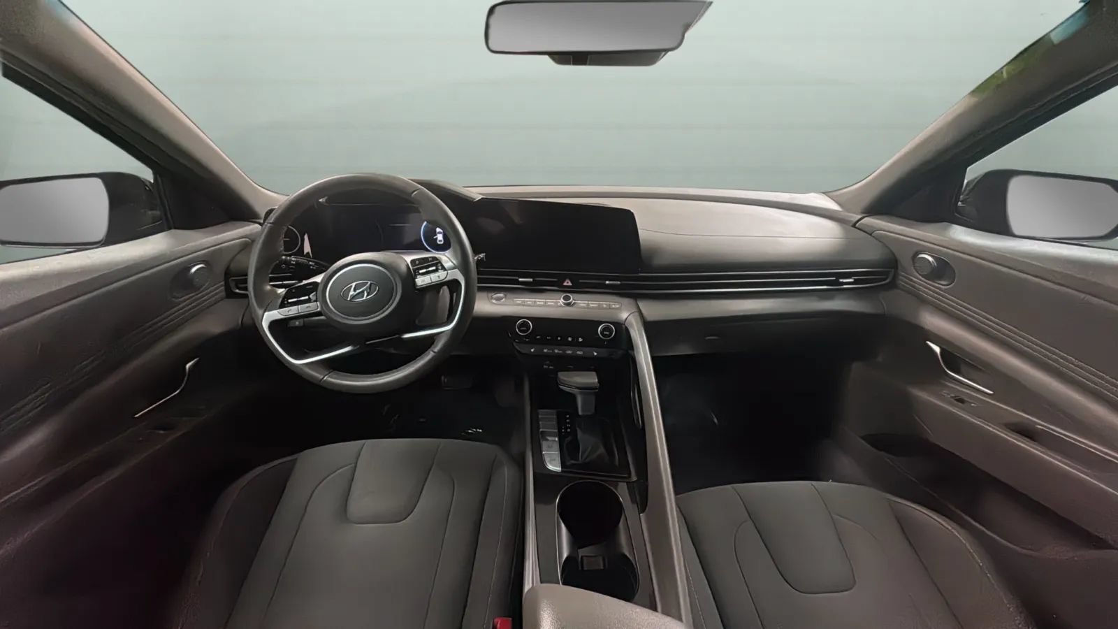 Used 2023 Hyundai Elantra SEL w/ Convenience Package FWD image 10