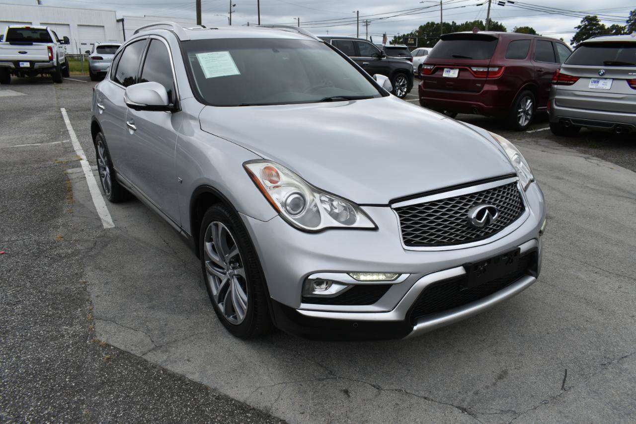 Used 2017 INFINITI QX50 2WD w/ Premium Plus Package image 4
