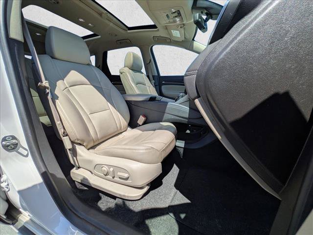 Used 2018 Buick Enclave Premium w/ Trailering Package AWD/4WD image 21