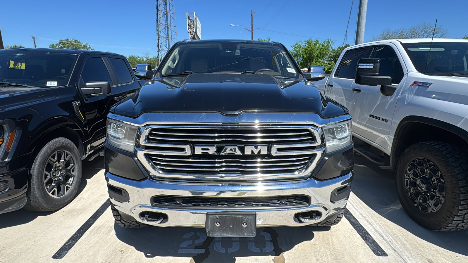 Used 2020 RAM 1500 Laramie image 2
