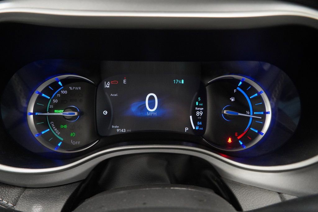 Certified 2024 Chrysler Pacifica Limited image 28