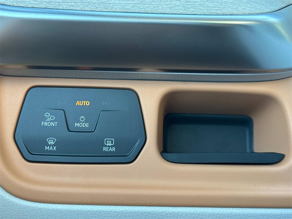 New 2025 Volkswagen ID. Buzz 1st Edition image 20