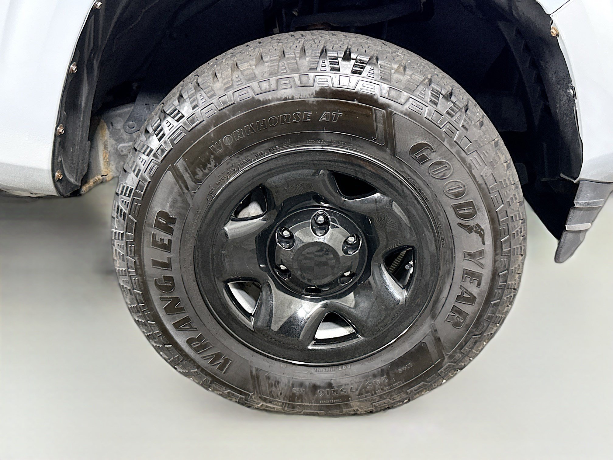 Used 2020 Toyota Tacoma SR5 RWD image 31