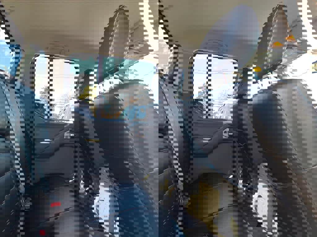 Certified 2018 Nissan Frontier SV w/ Value Truck Package image 22