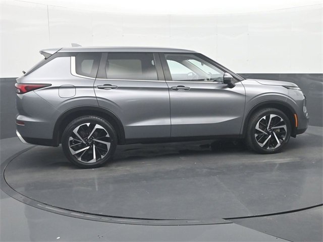 Used 2024 Mitsubishi Outlander SE image 8