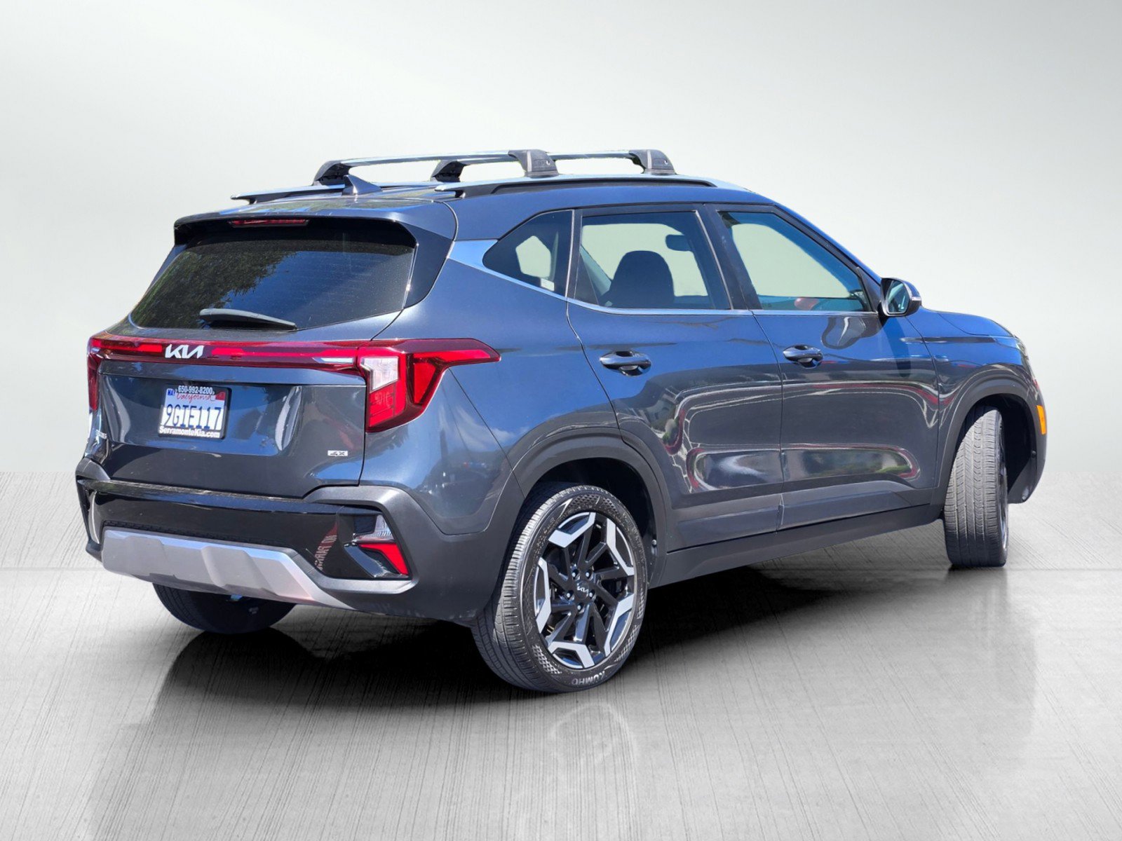Certified 2024 Kia Seltos SX w/ SX Sunroof Package AWD/4WD image 4