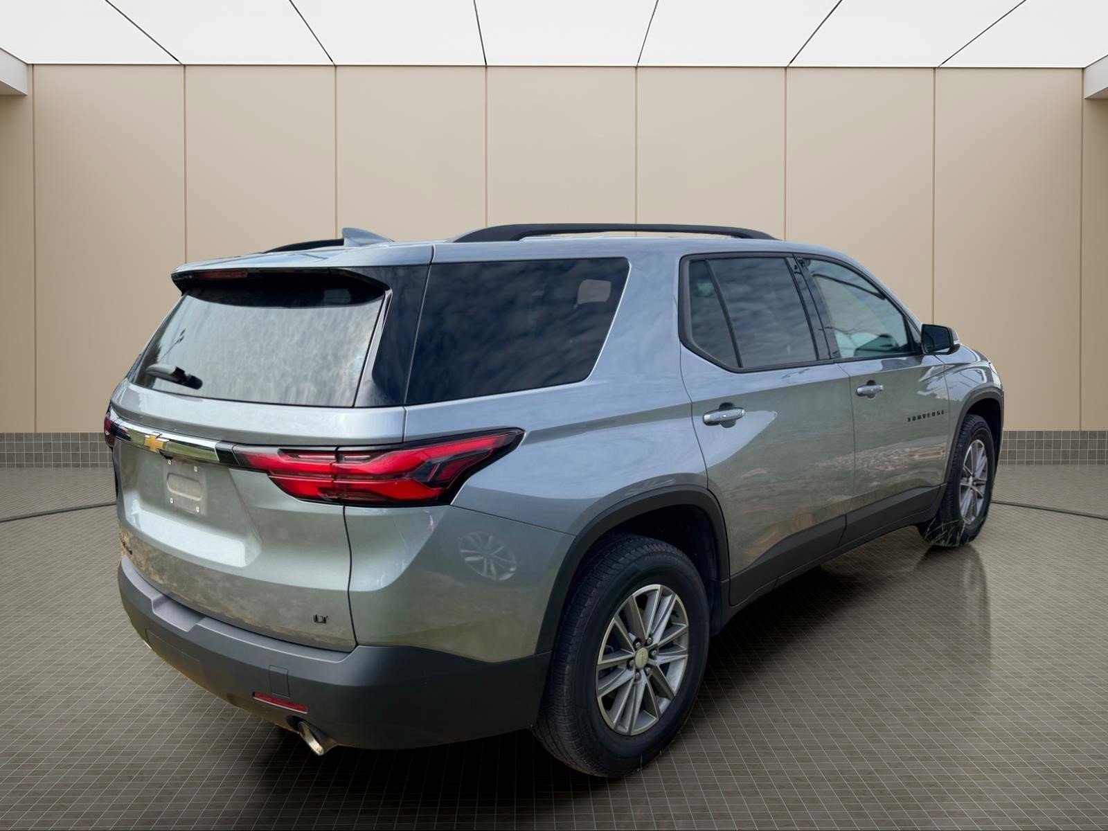 Used 2023 Chevrolet Traverse LT w/ LPO, Floor Liner Package AWD/4WD image 15