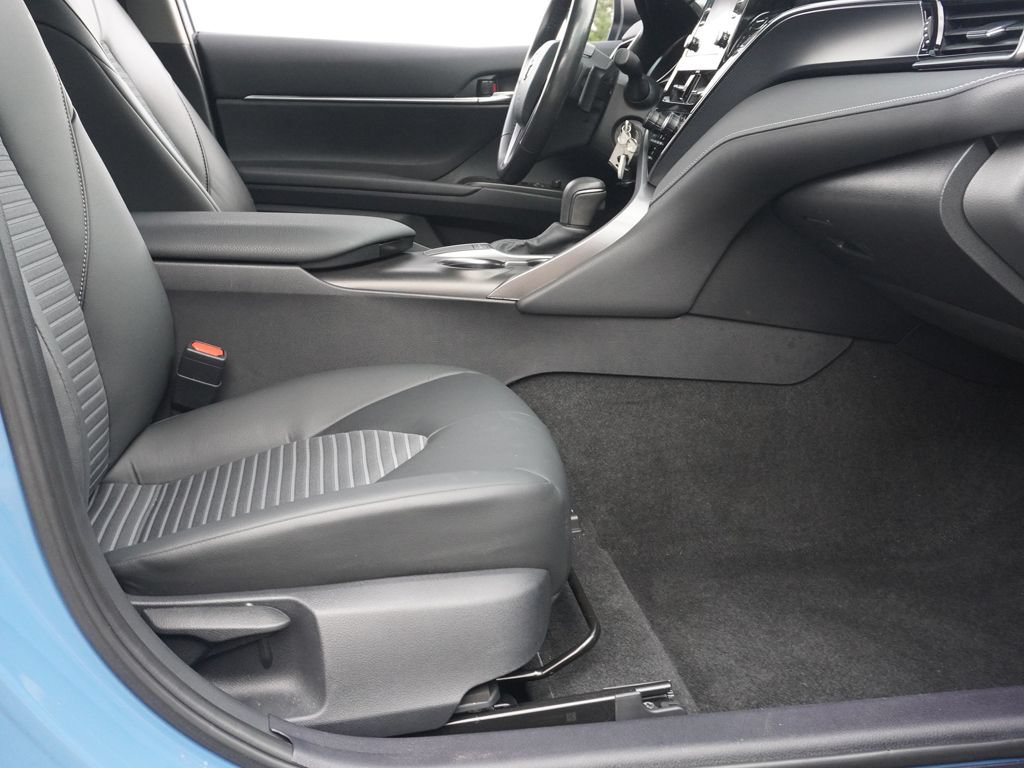 Used 2024 Toyota Camry SE FWD image 21