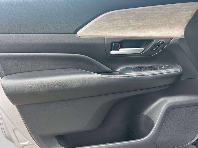 Certified 2024 Toyota Grand Highlander AWD image 22