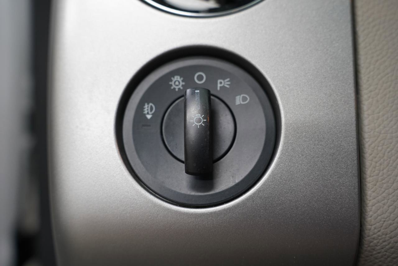 Used 2013 Ford Expedition Limited RWD image 22