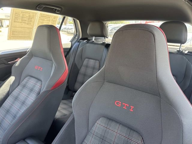 Used 2024 Volkswagen GTI SE FWD image 21