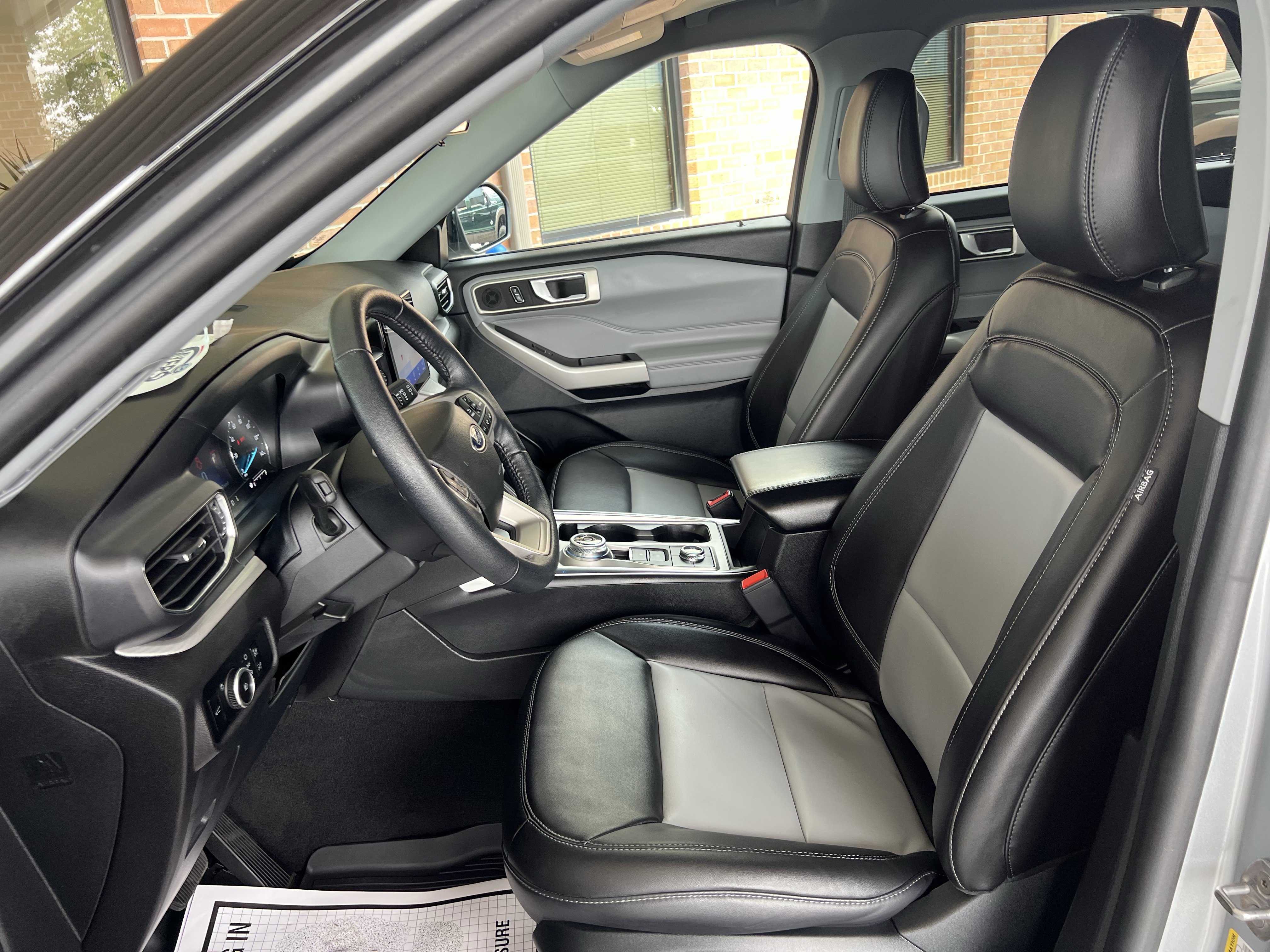 Used 2023 Ford Explorer XLT w/ Equipment Group 202A AWD/4WD image 16