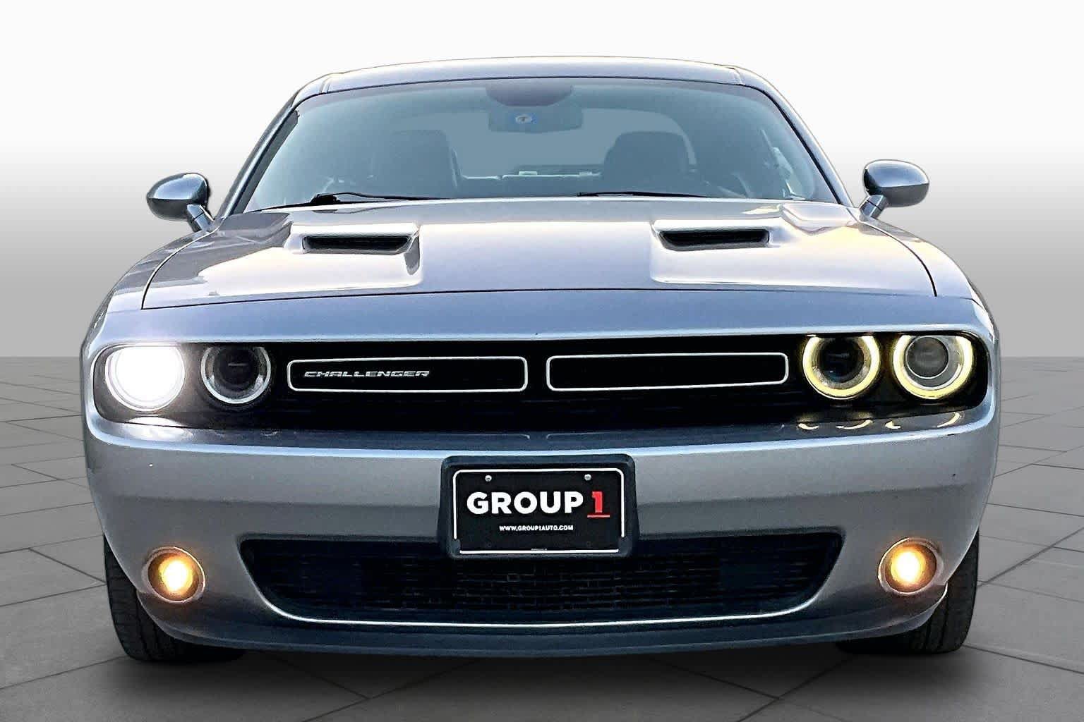 Used 2018 Dodge Challenger SXT Plus RWD image 4