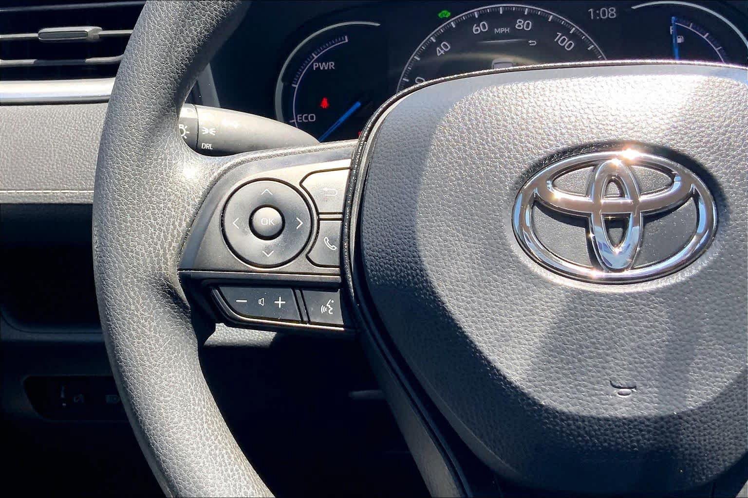 Used 2025 Toyota RAV4 LE AWD/4WD image 23