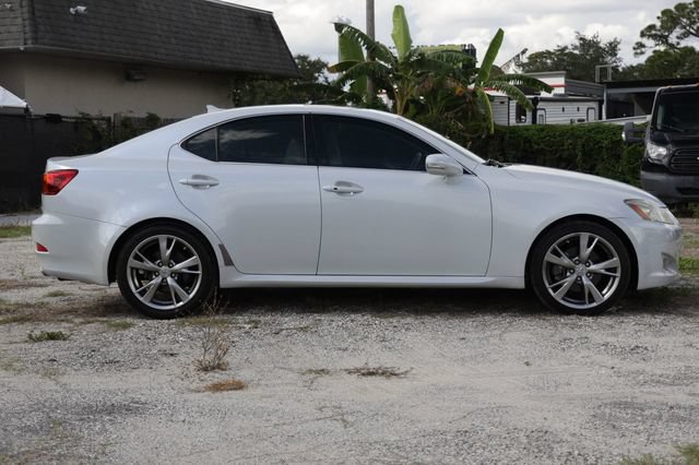 Used 2010 Lexus IS 250 w/ Preferred Accessory Package RWD image 16