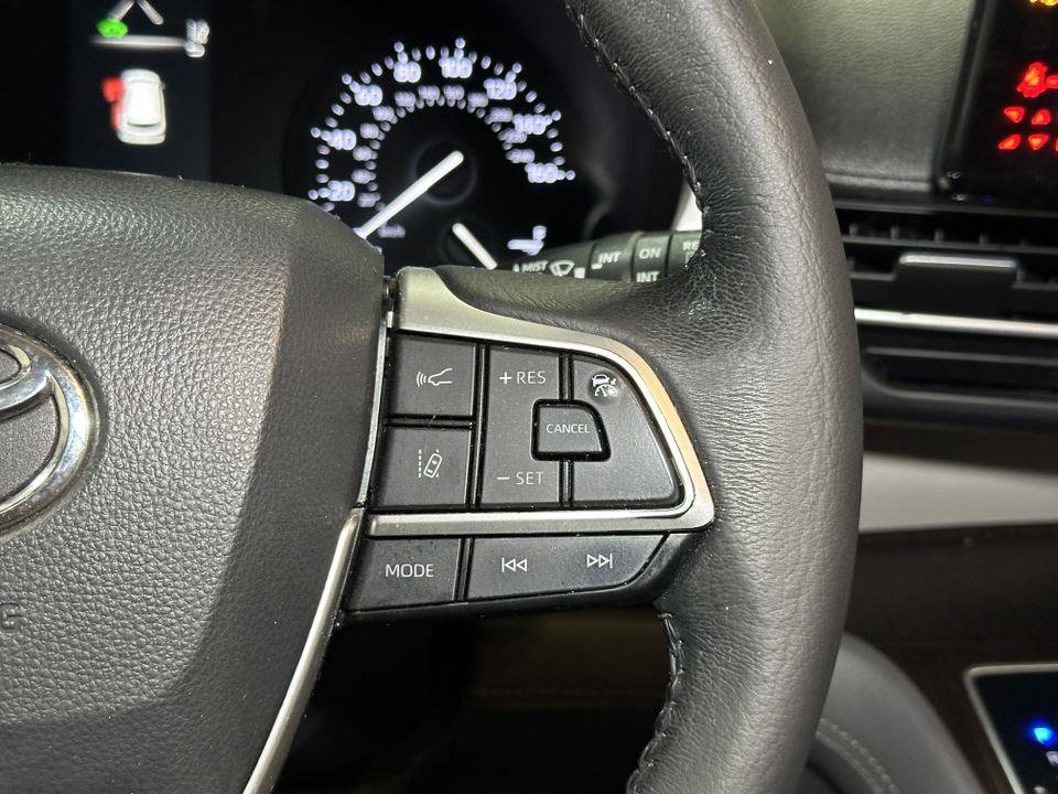 Certified 2021 Toyota Sienna XLE image 26