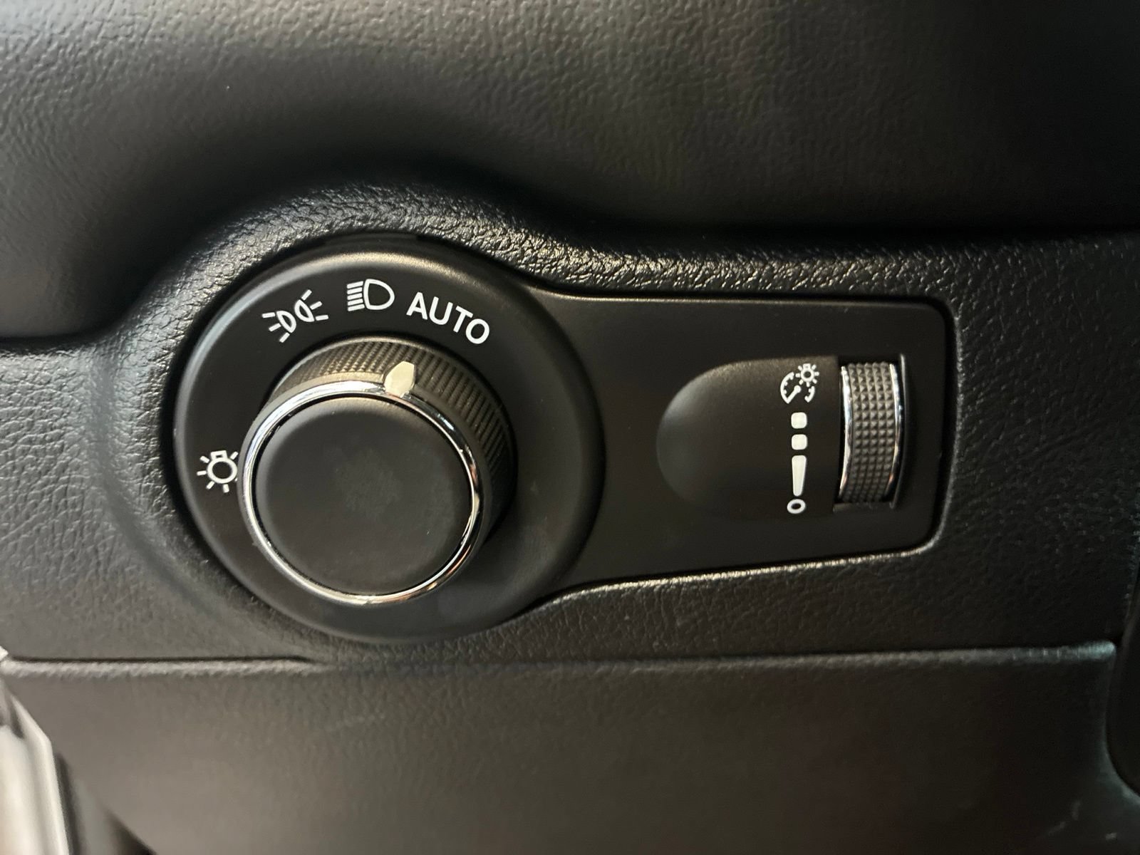 Used 2024 Dodge Durango R/T AWD/4WD image 20