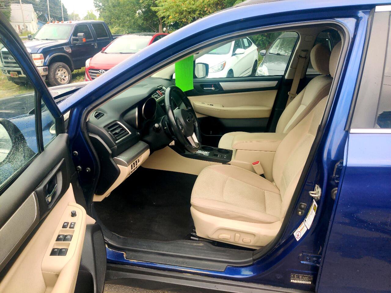 Used 2017 Subaru Outback 2.5i Premium image 11