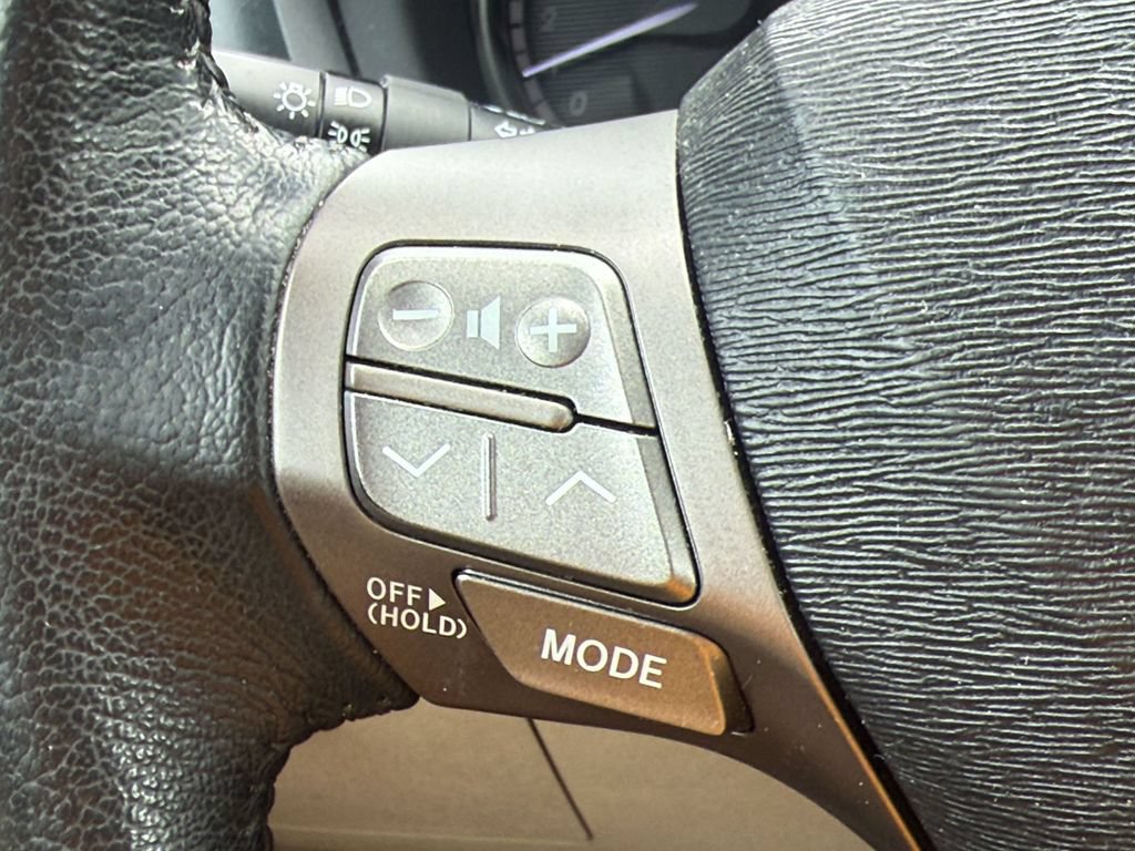 Used 2012 Toyota Venza XLE w/ XLE Premium Pkg AWD/4WD image 25