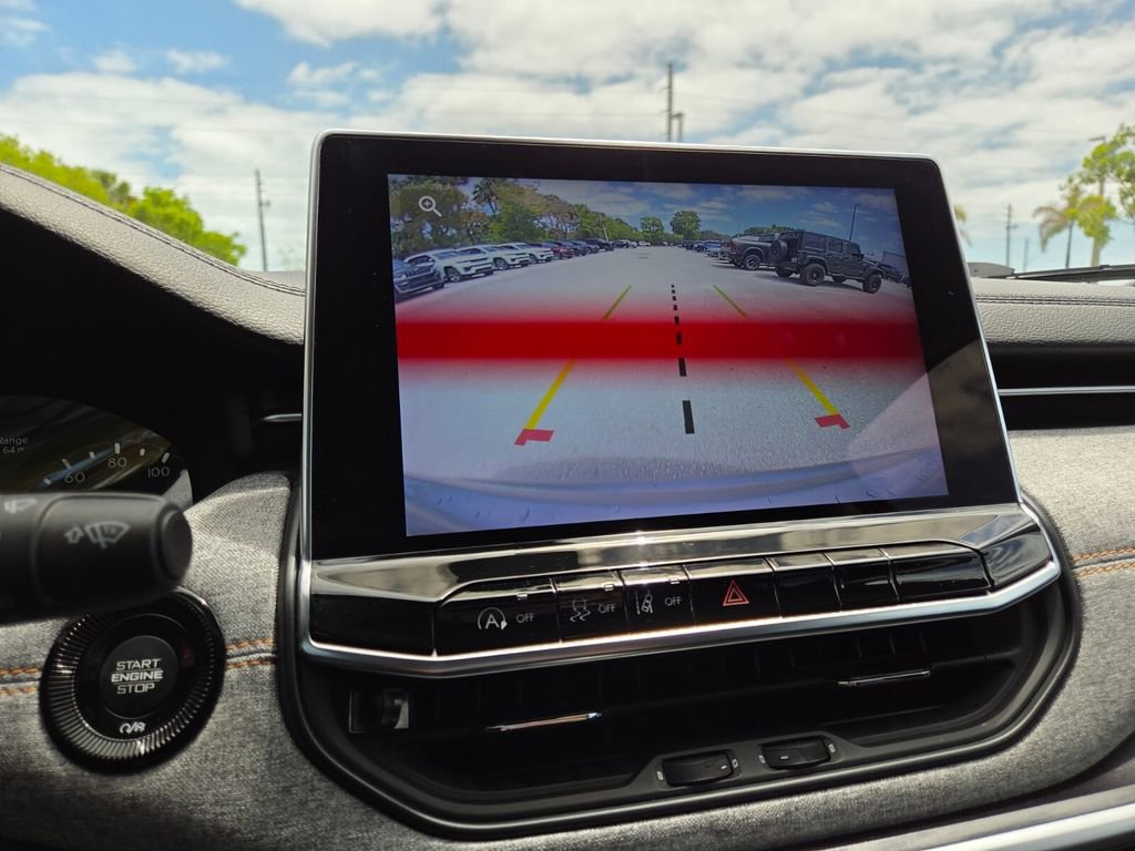 Certified 2022 Jeep Compass Sport image 30