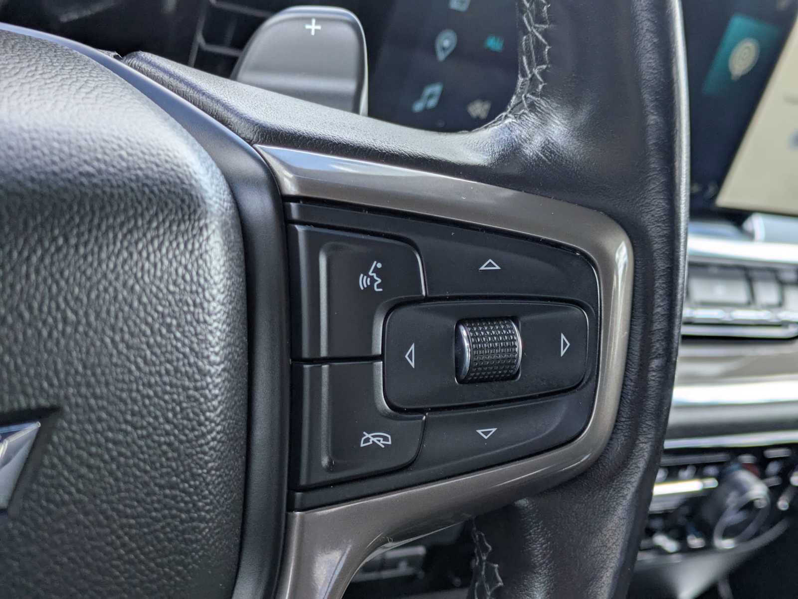 Used 2022 Chevrolet Silverado 1500 High Country w/ High Country Premium Package AWD/4WD image 27