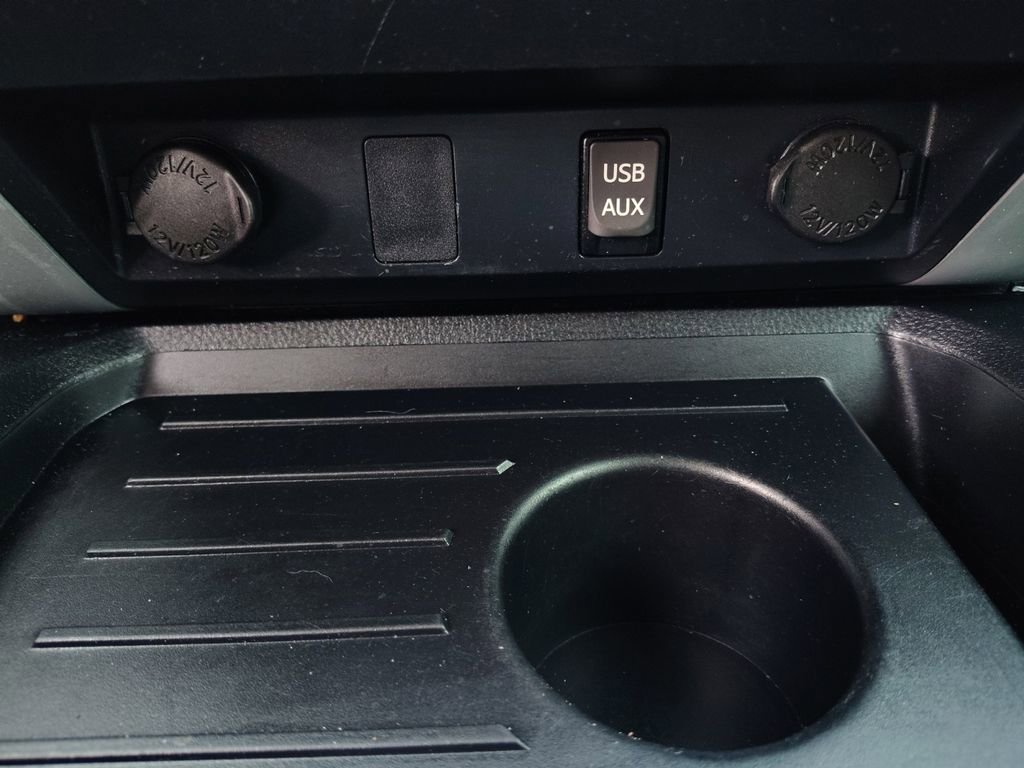 Used 2017 Toyota Tundra SR5 image 6