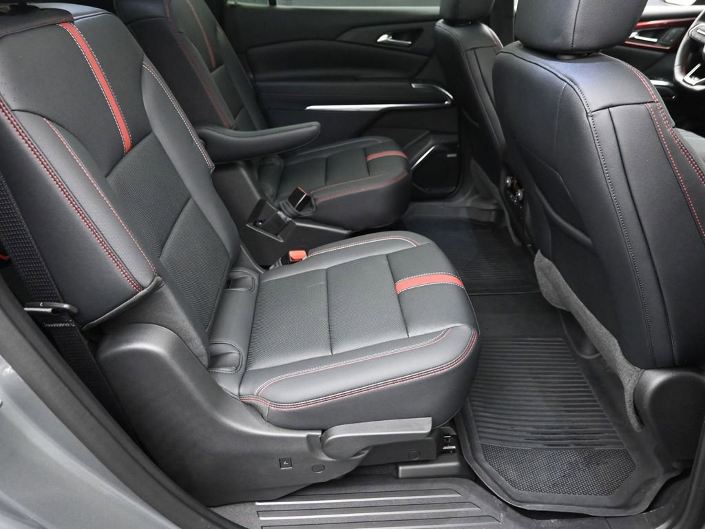Used 2024 Chevrolet Traverse RS w/ LPO, Floor Liner Package image 8
