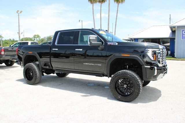 Used 2025 GMC Sierra 2500 Denali w/ Denali Reserve Package AWD/4WD image 15